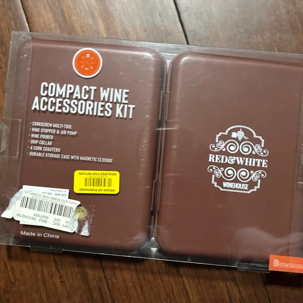 Berkshire Compact Wine Accessories Kit #BR3-60563 NWT